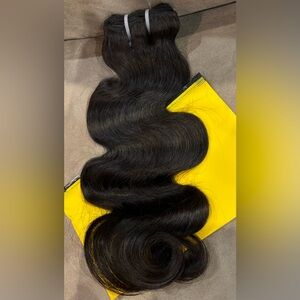 Human hair bundle NWT